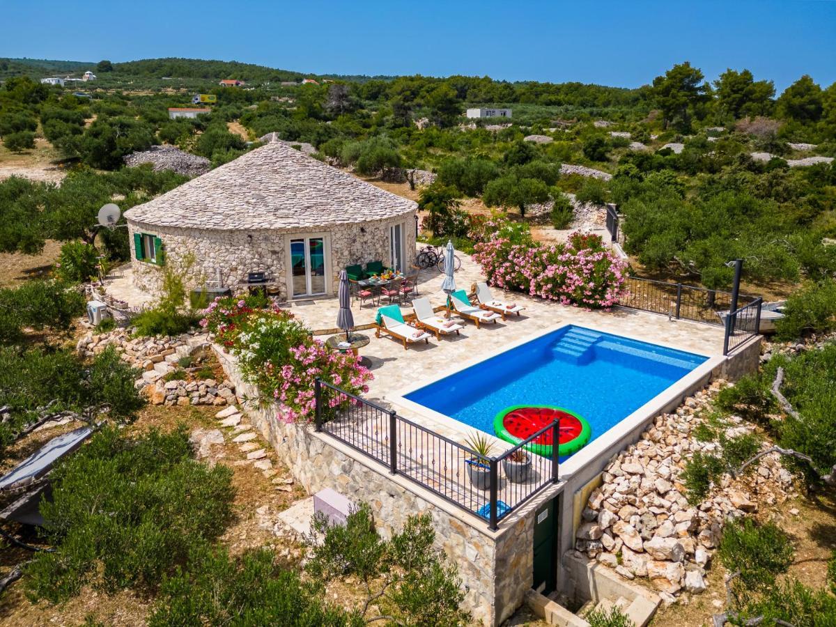 Island Getaway - Heritage House Mirce 외부 사진