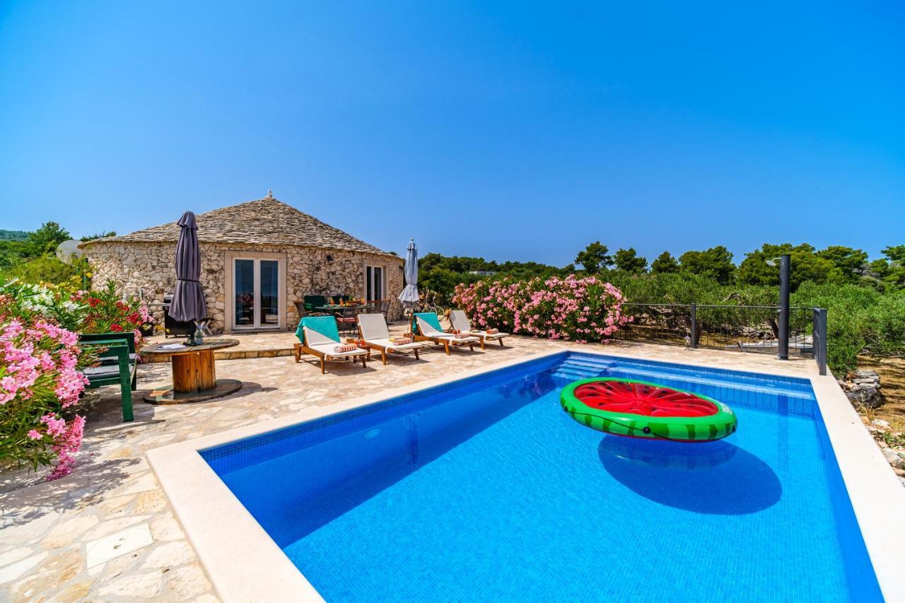 Island Getaway - Heritage House Mirce 외부 사진