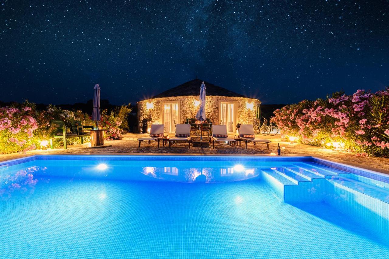 Island Getaway - Heritage House Mirce 외부 사진
