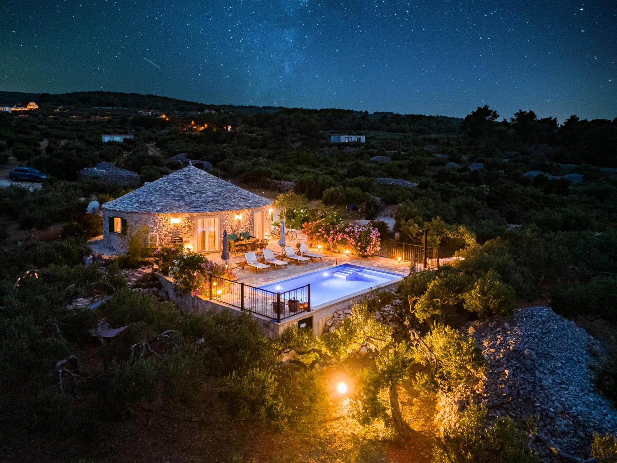 Island Getaway - Heritage House Mirce 외부 사진